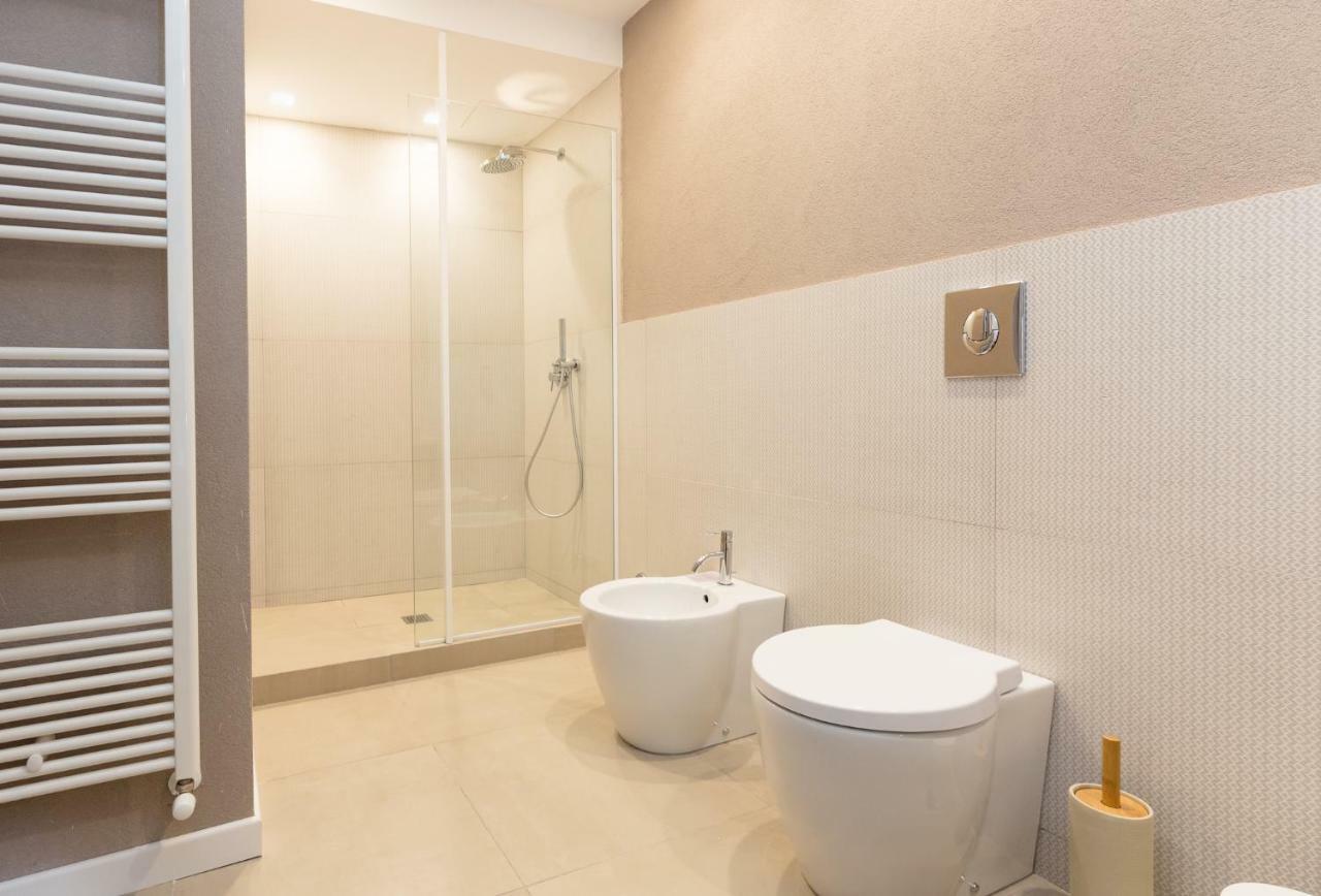 Palazzo Taranto Luxury Rooms กัลตาจีโรเน ภายนอก รูปภาพ